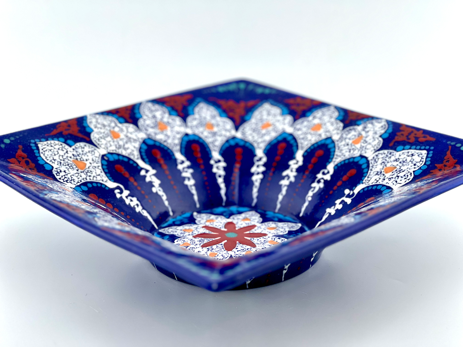 Bowl traditional sapphire design 2