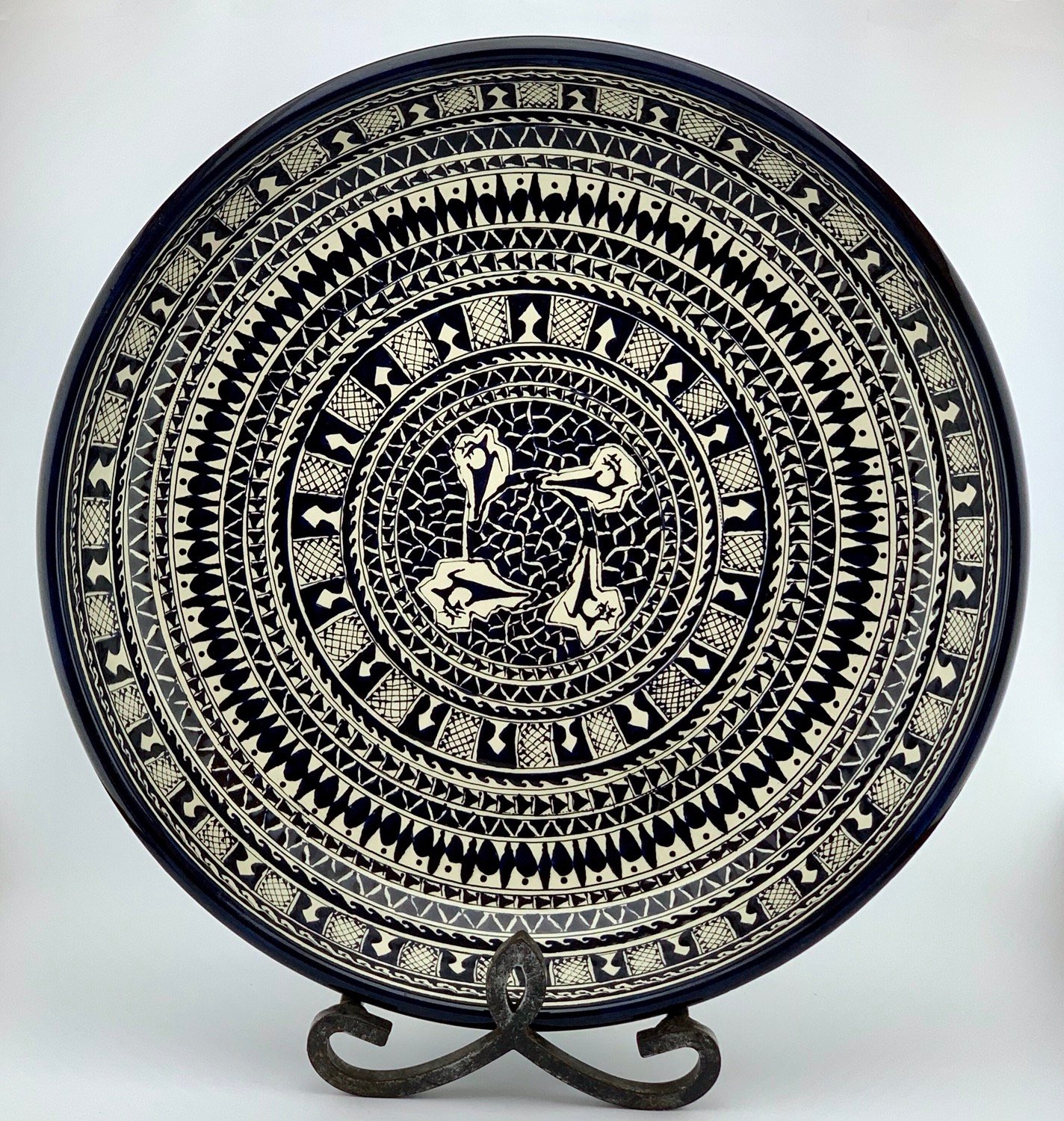 Black and white large bowl