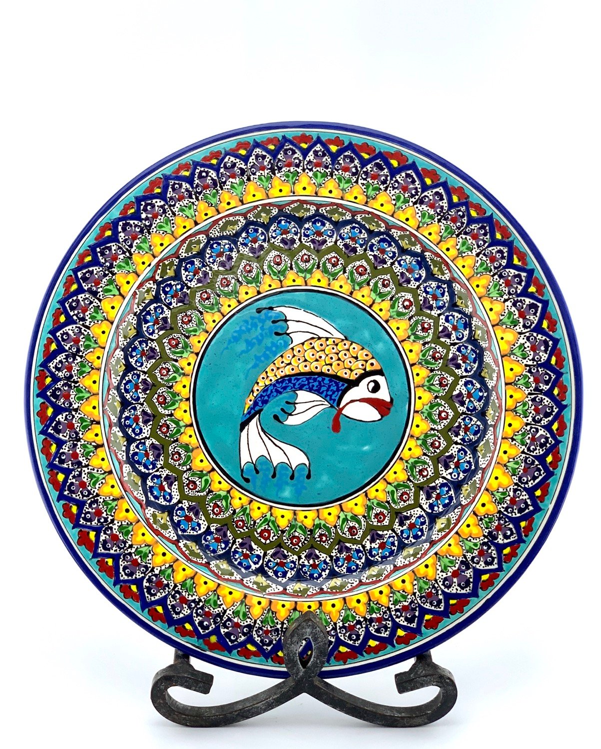 Garden fish designed plate