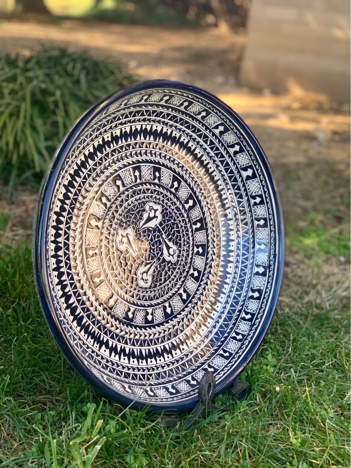 Black and white large bowl - Image 7