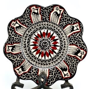 Historical flower plate