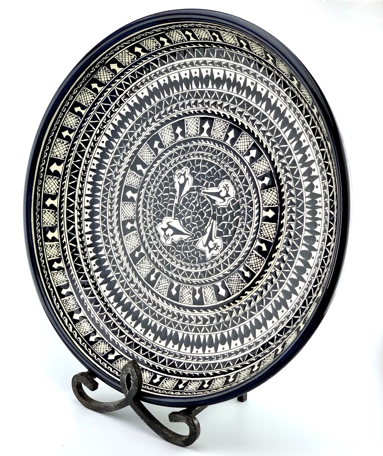 Black and white large bowl - Image 4