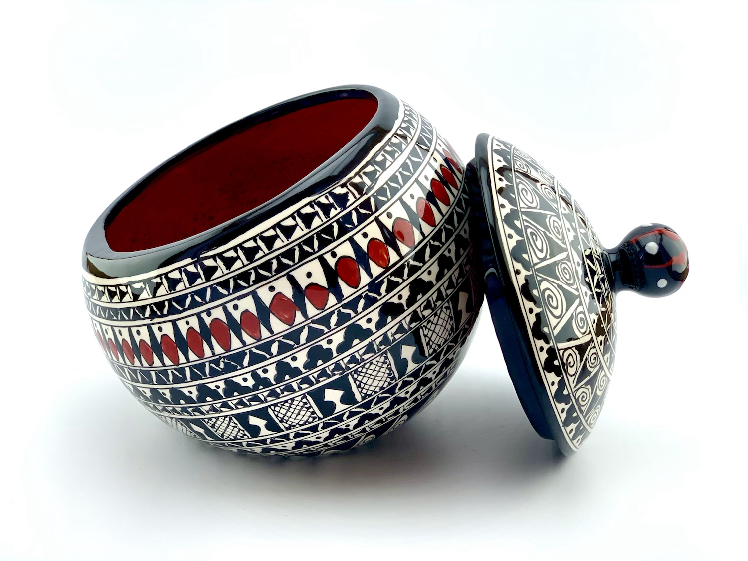 Cookie jar historical black and white - Image 2